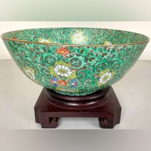 1980s Japanese Porcelain Ware Bowl on Carved Rosewood Base, Made in Hong Kong